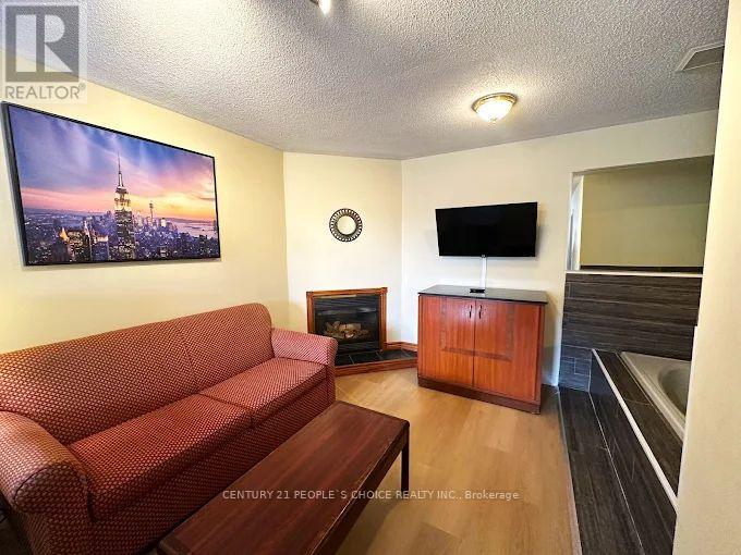 650 King Street E, Gananoque, Ontario  K7G 1H3 - Photo 19 - X12176480
