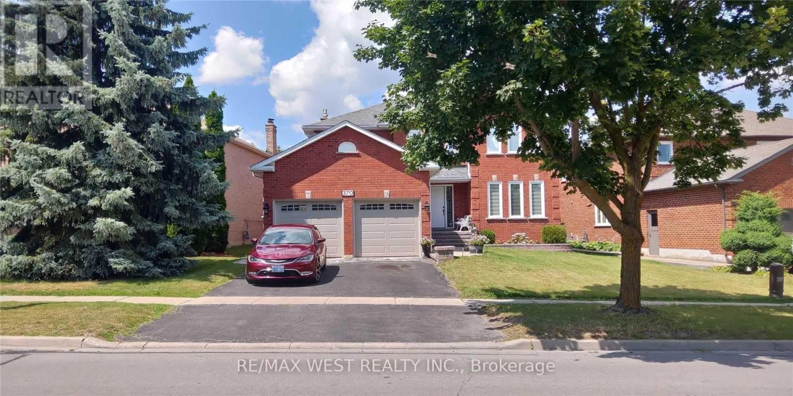 370 Savage Road, Newmarket, Ontario  L3X 1S3 - Photo 2 - N12177428
