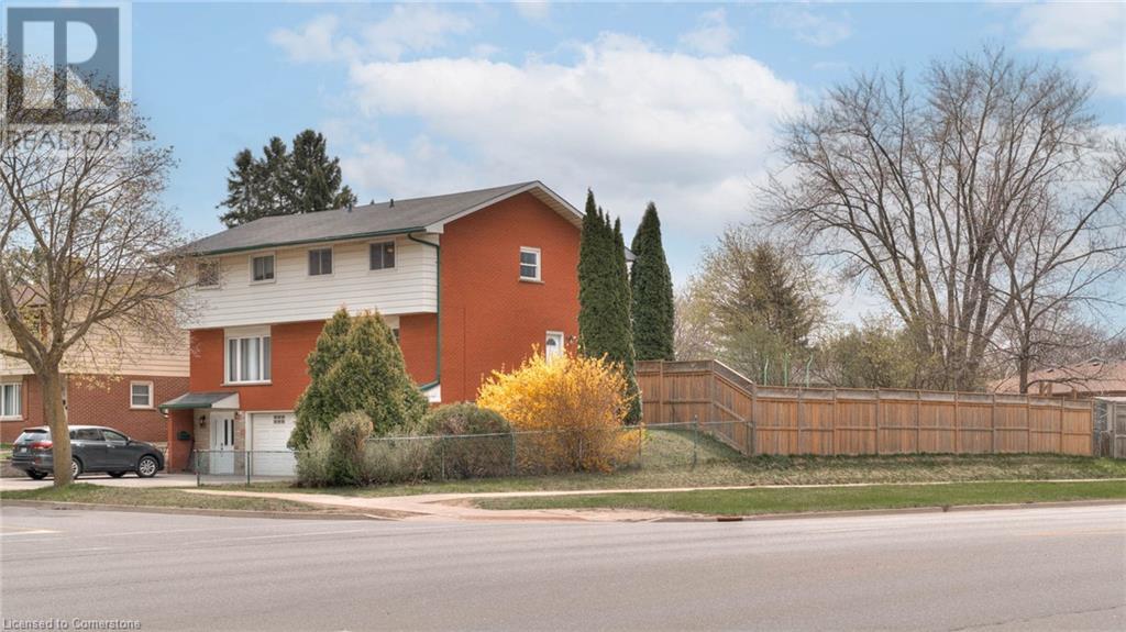 Property at 3 SHAFTSBURY Drive image 2