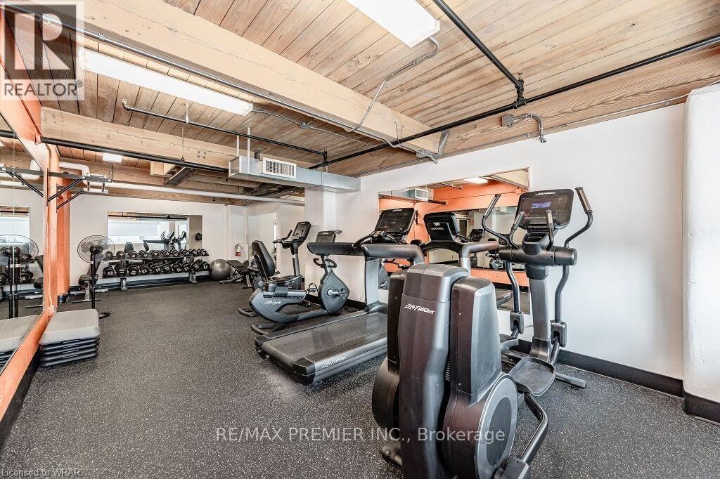 300-25 - 72 Victoria Street S, Kitchener, Ontario  N2G 4Y9 - Photo 11 - X12177418