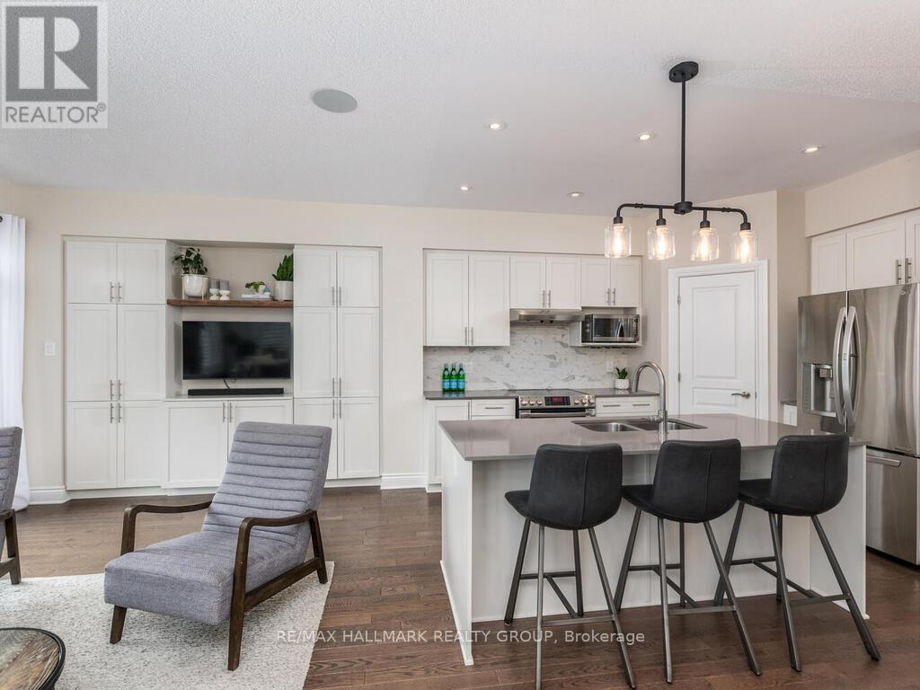 530 Earnscliffe Grove, Ottawa, Ontario  K4M 0E1 - Photo 11 - X12177432