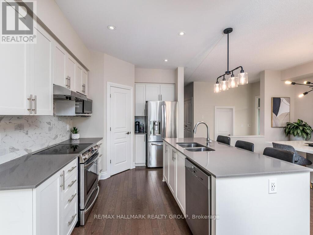 530 Earnscliffe Grove, Ottawa, Ontario  K4M 0E1 - Photo 12 - X12177432