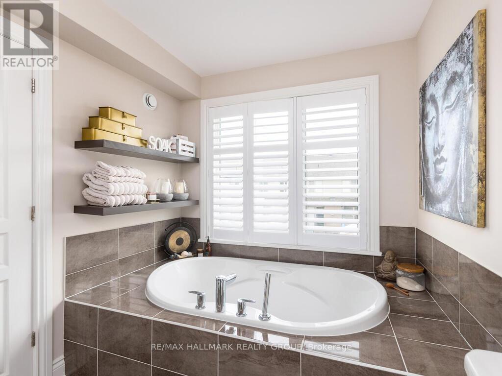 530 Earnscliffe Grove, Ottawa, Ontario  K4M 0E1 - Photo 21 - X12177432