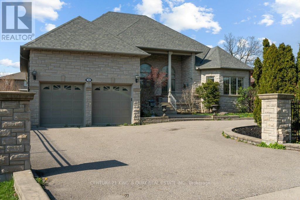 22 GARDEN AVENUE, Richmond Hill, Ontario