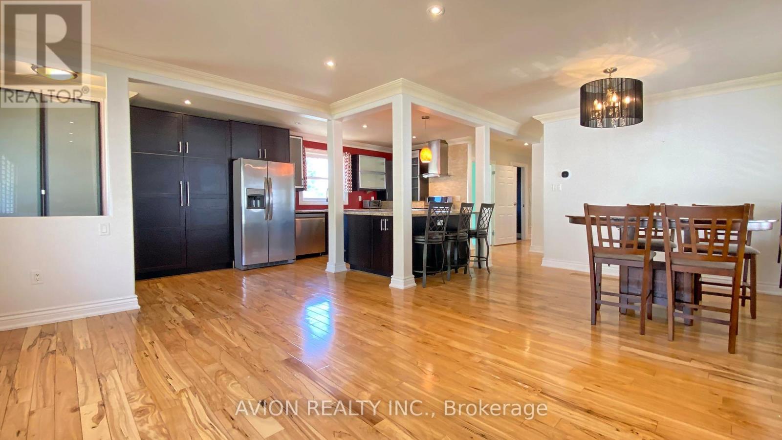 Property at 1480 PEMBROKE DRIVE image 5