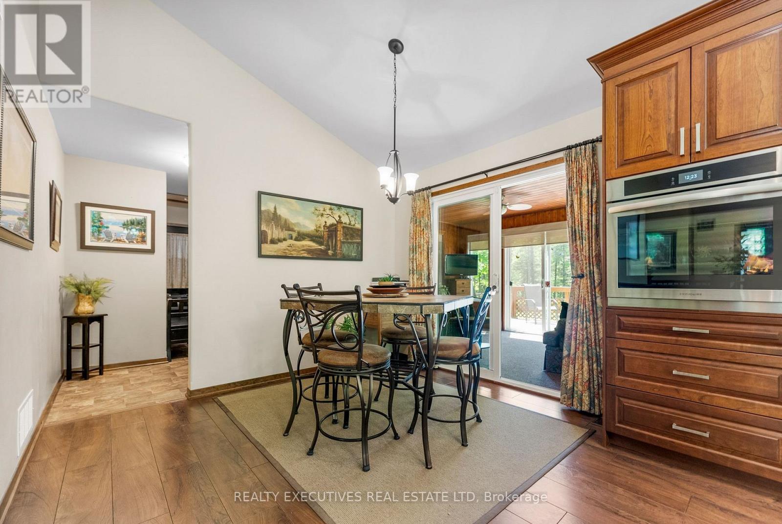 10650 Irish Headline Road, South Dundas, Ontario  K0E 1W0 - Photo 24 - X12177444
