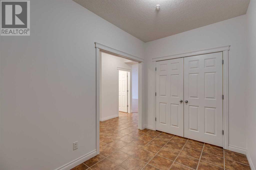 204, 8 Hemlock Crescent Sw, Calgary, Alberta  T3C 2Z1 - Photo 5 - A2193108