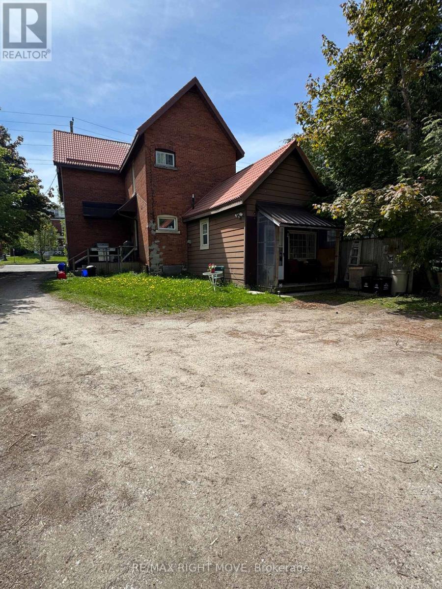 264 Mississaga Street W, Orillia, Ontario  L3V 3B8 - Photo 28 - S11998313