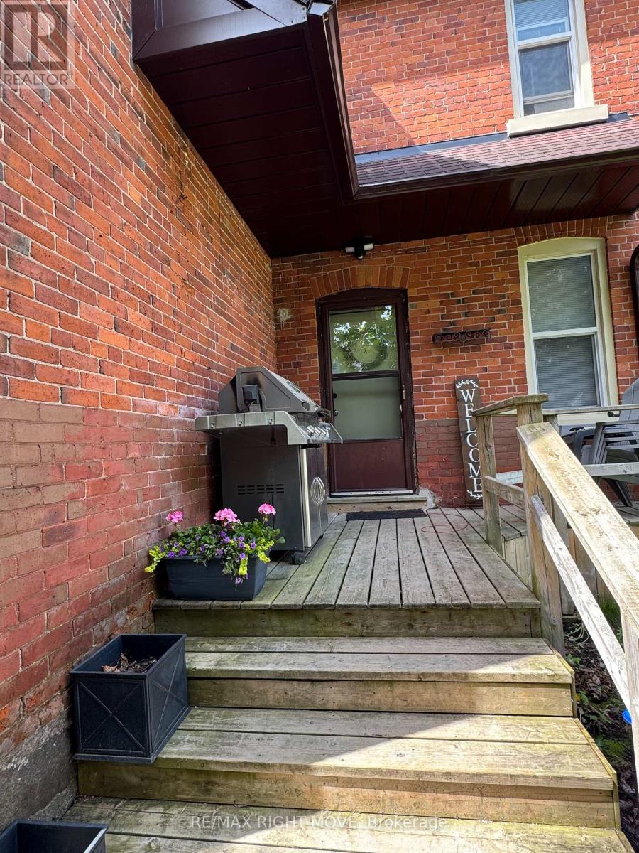 264 Mississaga Street W, Orillia, Ontario  L3V 3B8 - Photo 3 - S11998313