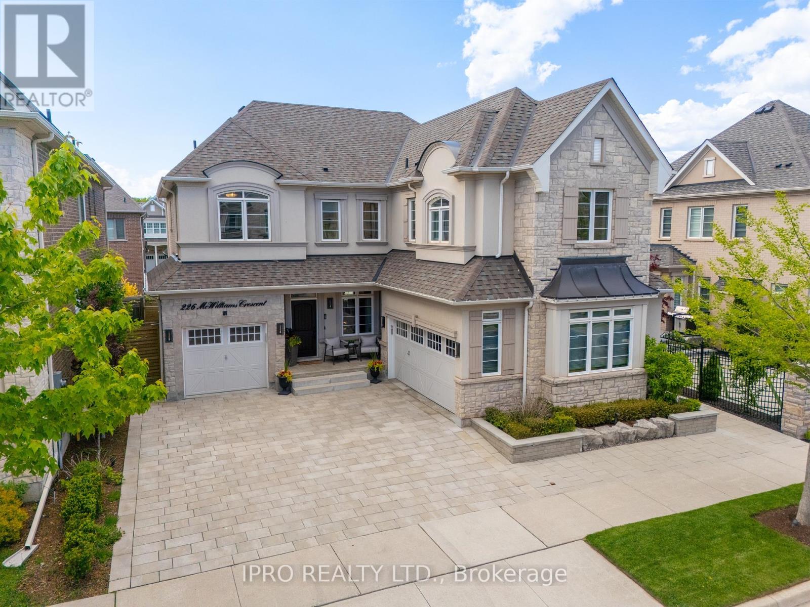 226 MCWILLIAMS CRESCENT, Oakville, Ontario