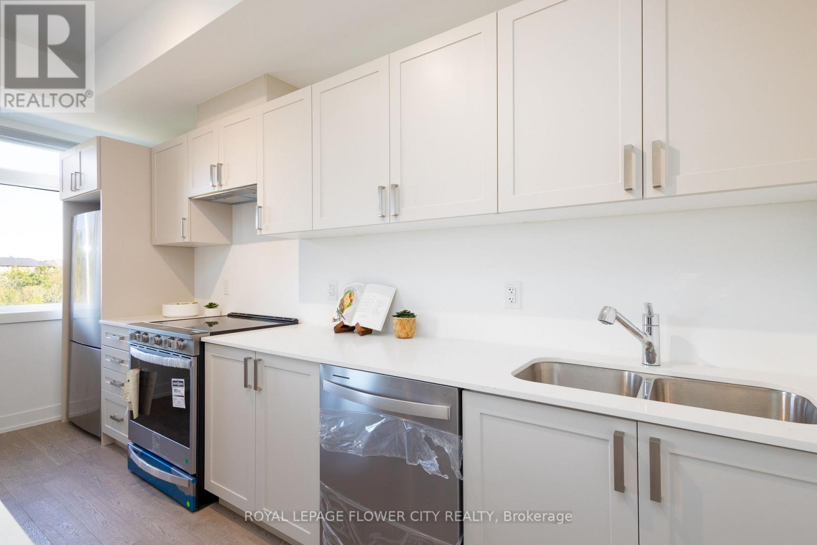 207 - 1115 Douglas Mccurdy Com, Mississauga, Ontario  L5G 0C6 - Photo 9 - W12177451
