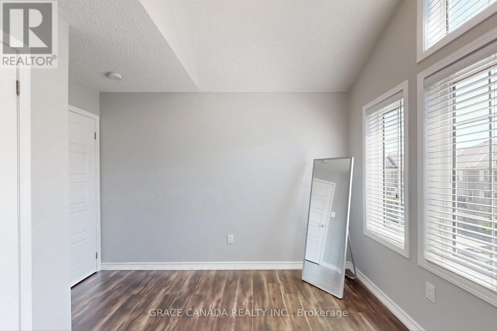 293 Jemima Drive, Oakville, Ontario  L6M 0V4 - Photo 38 - W12177463