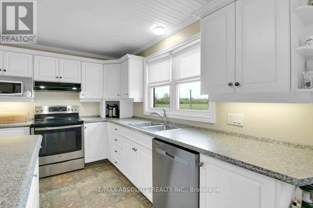 774 Kitley Line 2 Road, Elizabethtown-Kitley, Ontario  K0G 1G0 - Photo 12 - X12153525