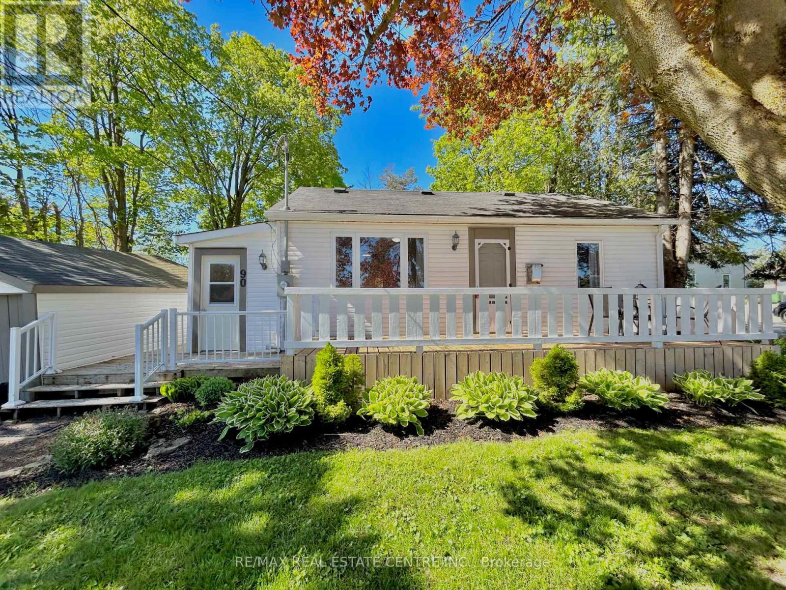 90 Artemesia Street N, Southgate, Ontario  N0C 1B0 - Photo 2 - X12177457