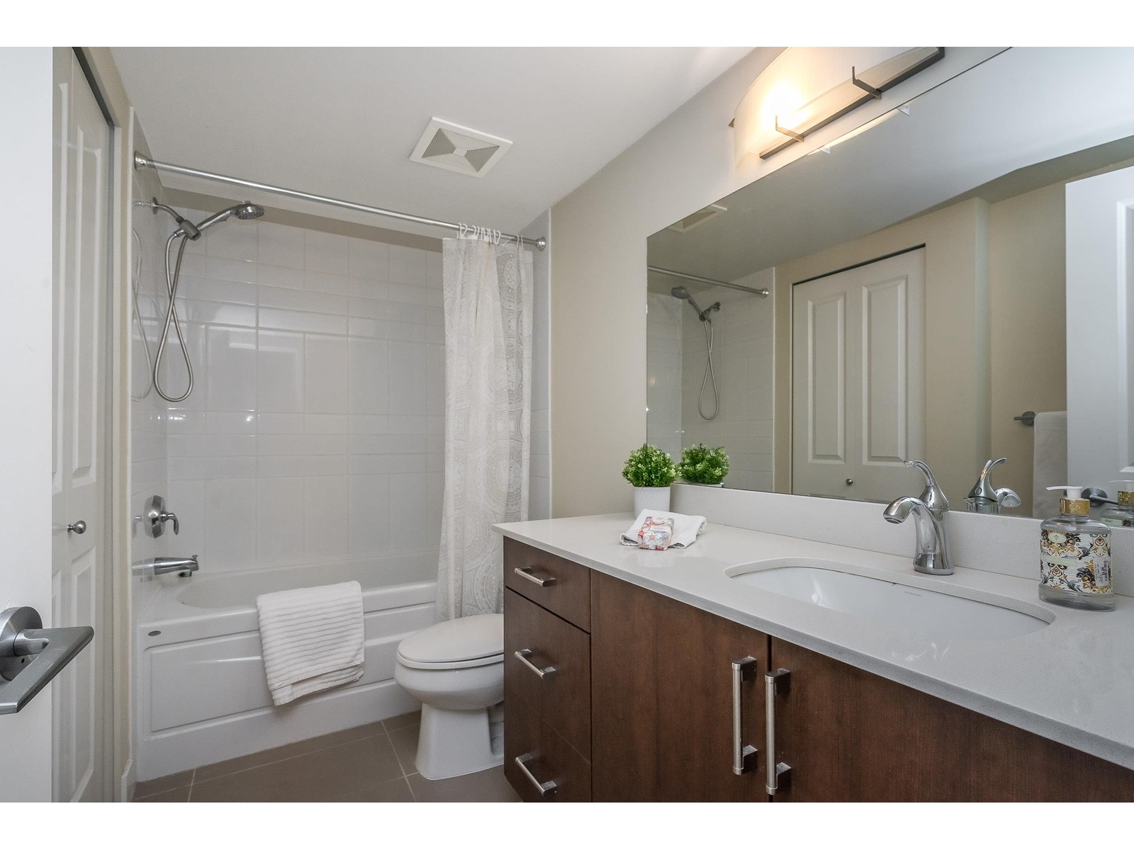 354 15850 26 Avenue, Surrey, British Columbia  V3Z 2N6 - Photo 13 - R2994781