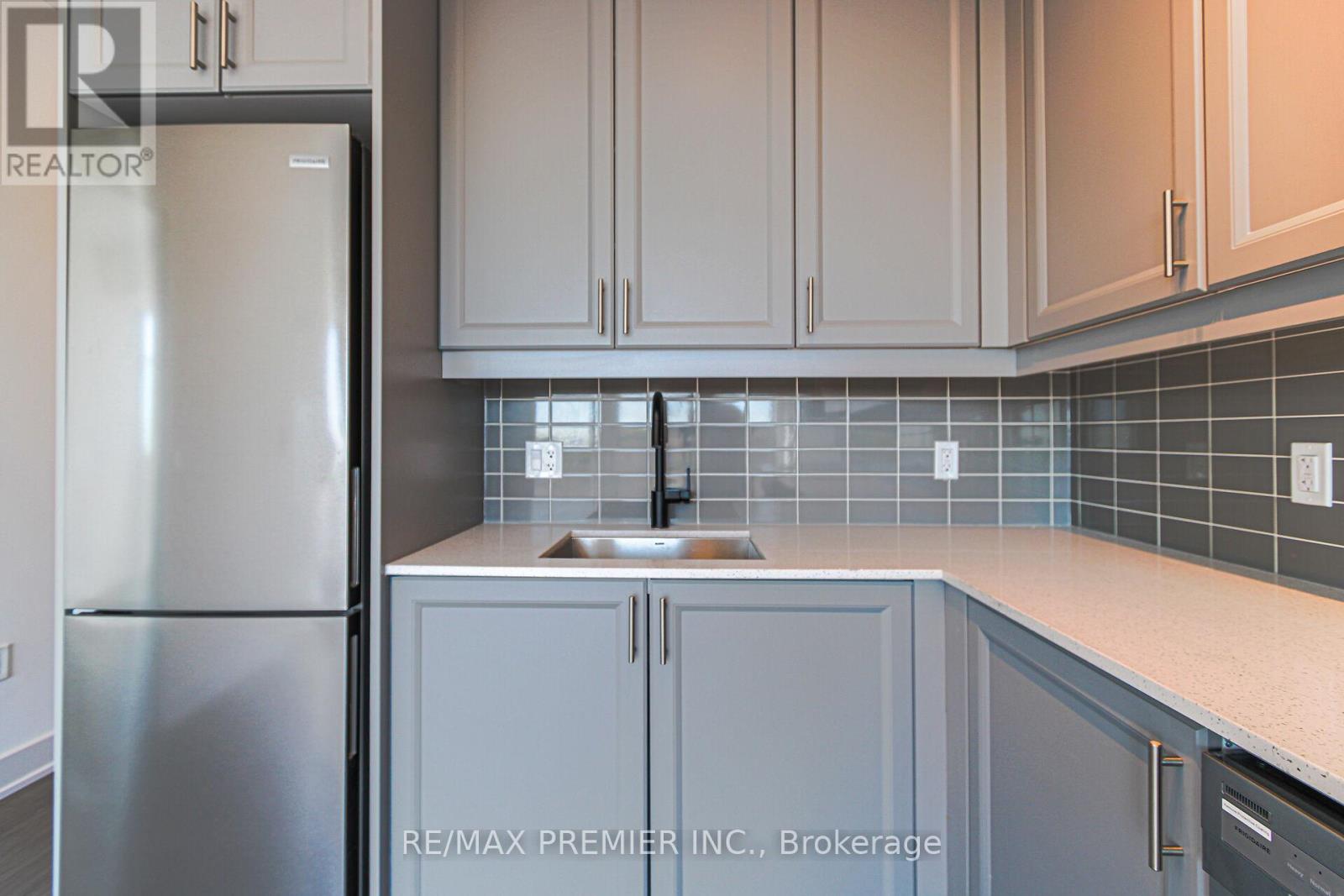 821 - 2343 Khalsa Gate W, Oakville, Ontario  L6M 4J2 - Photo 10 - W12174096