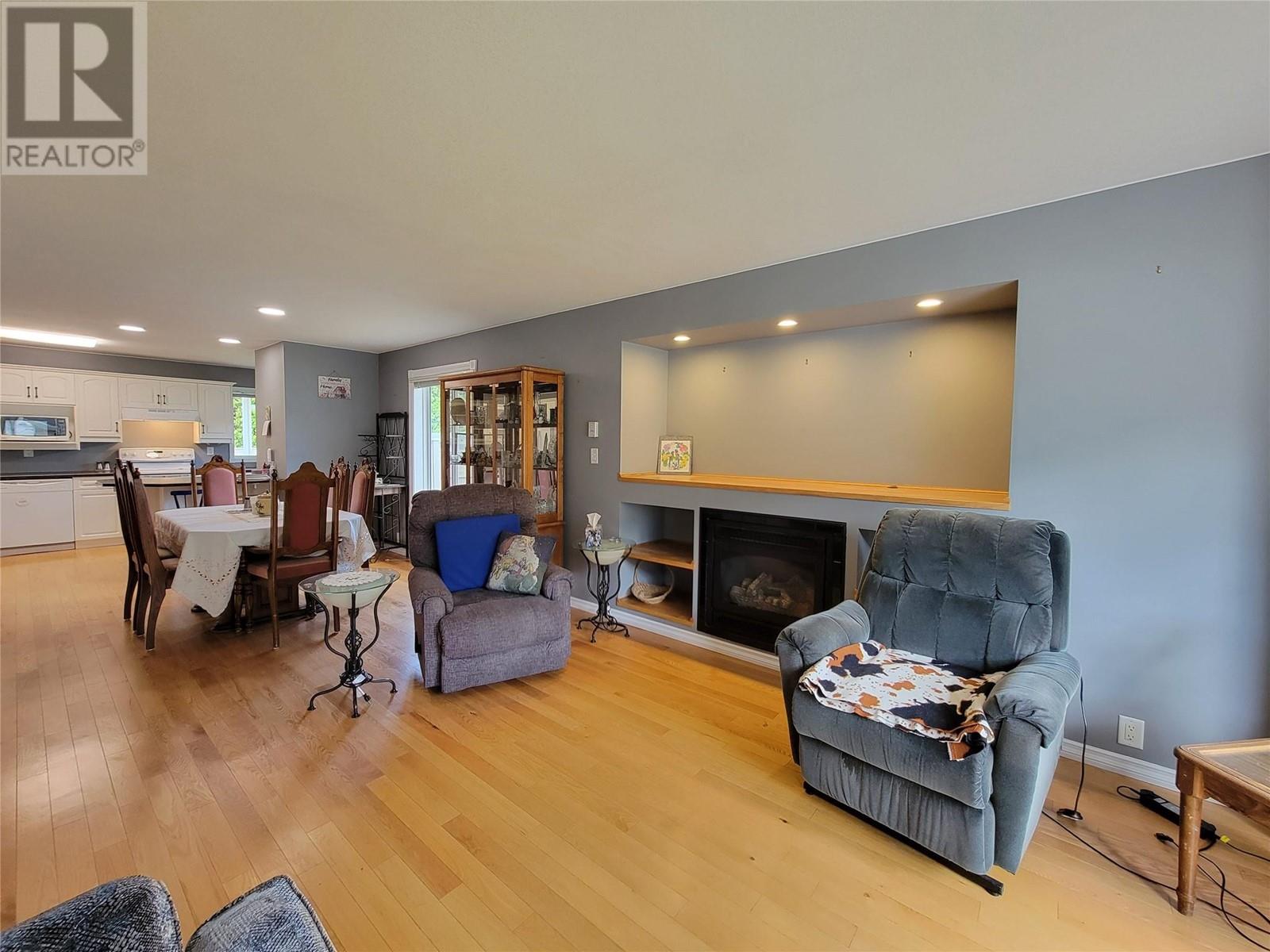 602 10th Avenue, Keremeos, British Columbia  V0X 1N3 - Photo 12 - 10349612