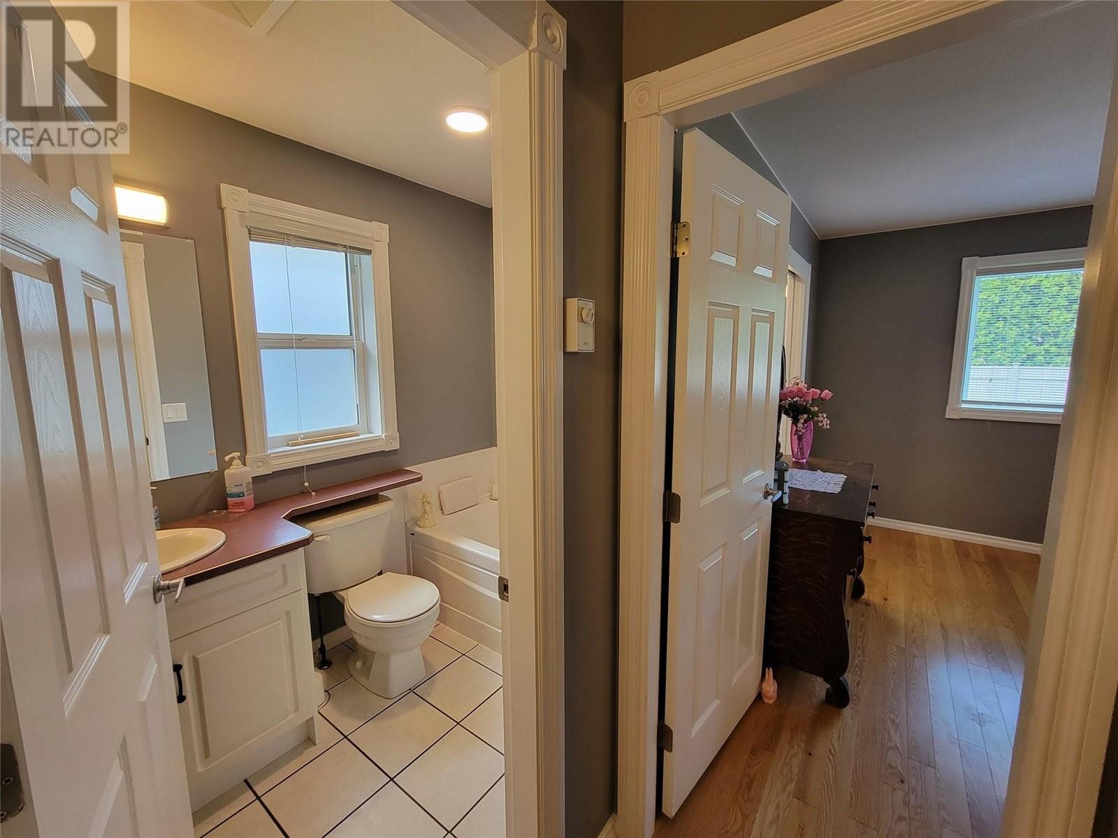 602 10th Avenue, Keremeos, British Columbia  V0X 1N3 - Photo 29 - 10349612
