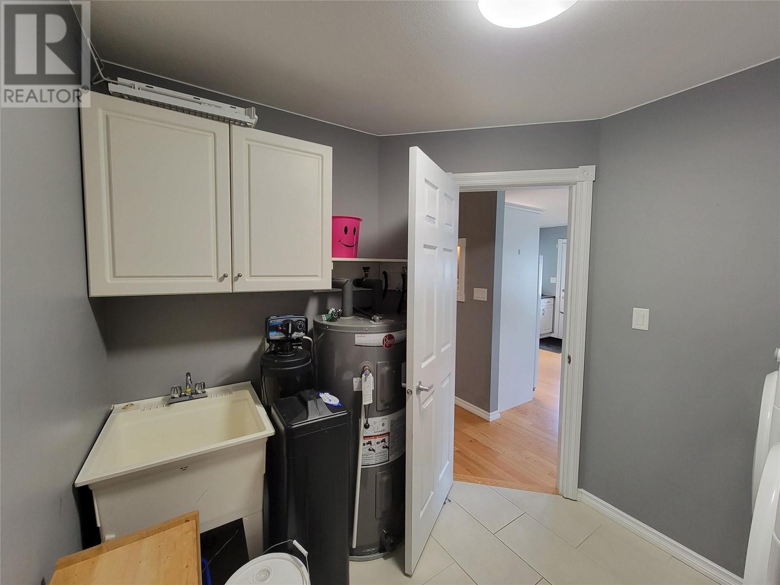 602 10th Avenue, Keremeos, British Columbia  V0X 1N3 - Photo 21 - 10349612