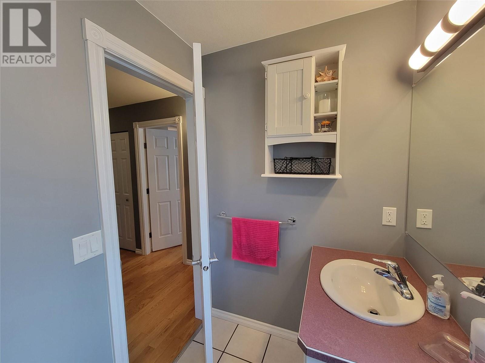 602 10th Avenue, Keremeos, British Columbia  V0X 1N3 - Photo 31 - 10349612