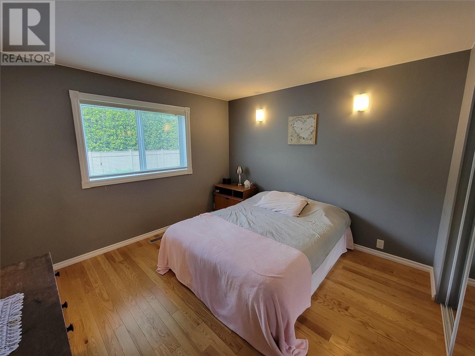 602 10th Avenue, Keremeos, British Columbia  V0X 1N3 - Photo 32 - 10349612