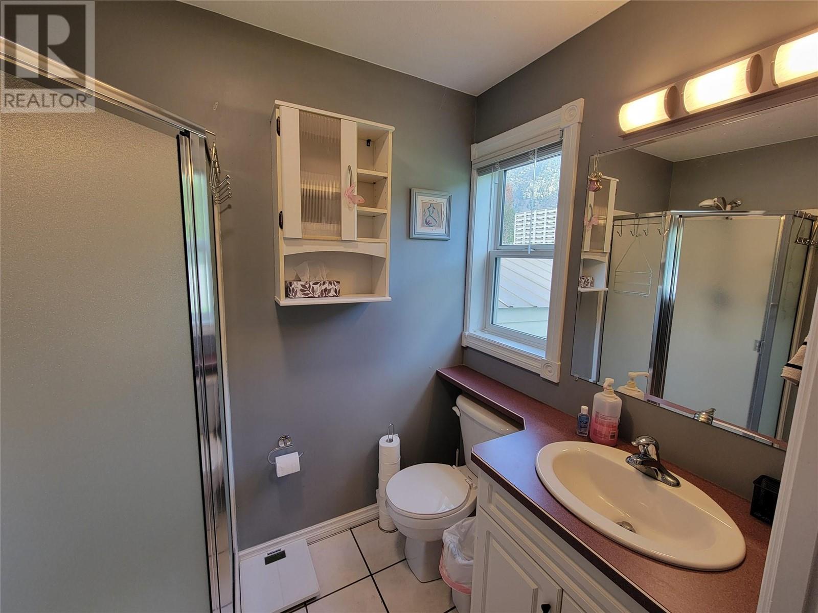 602 10th Avenue, Keremeos, British Columbia  V0X 1N3 - Photo 34 - 10349612