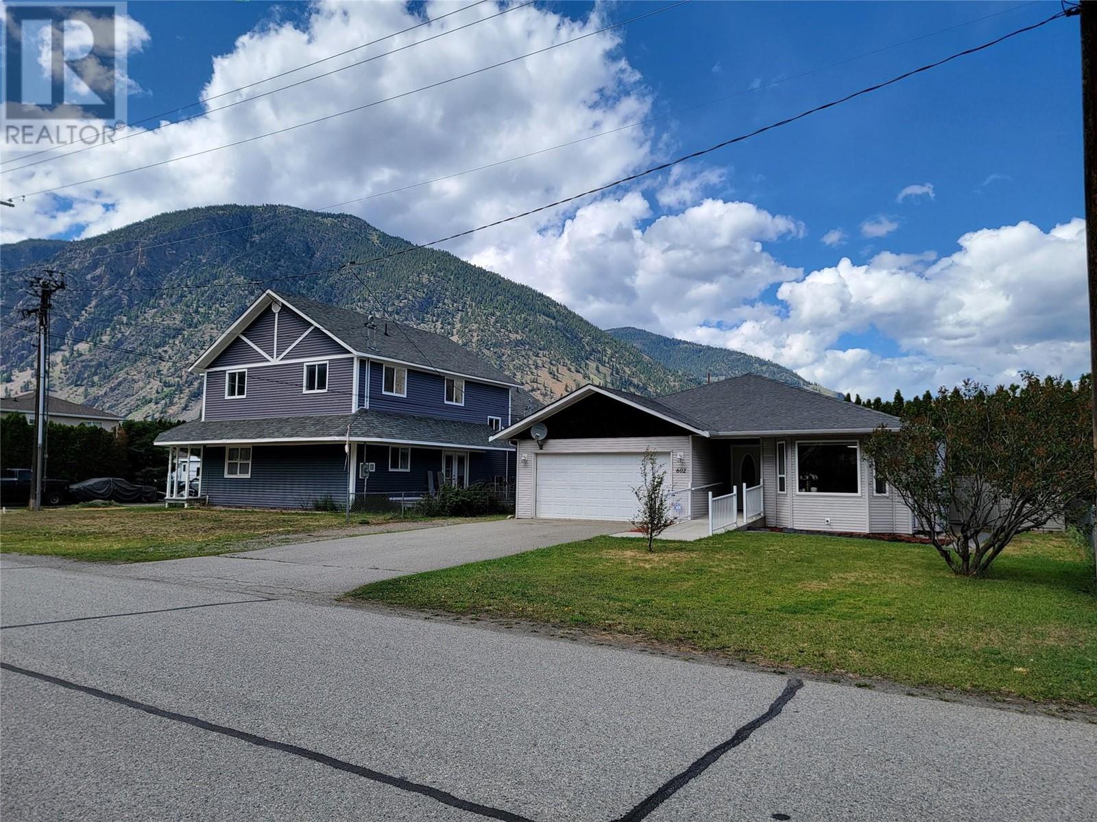 602 10th Avenue, Keremeos, British Columbia  V0X 1N3 - Photo 45 - 10349612