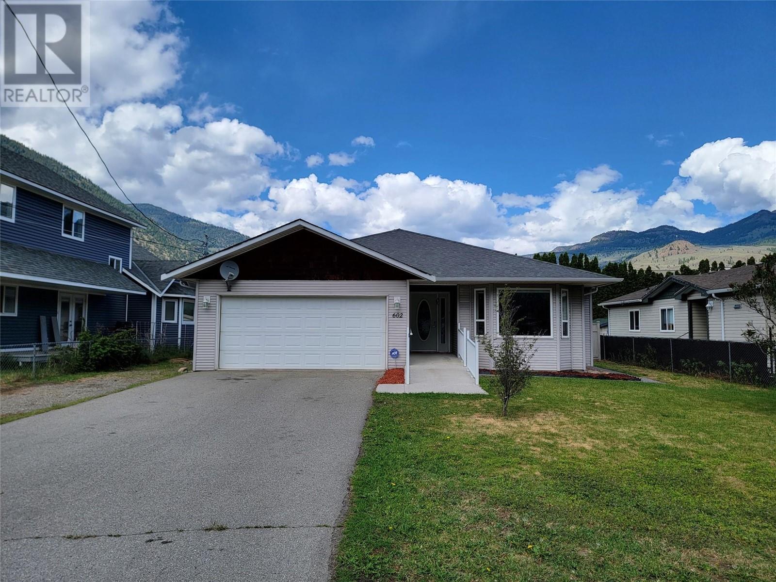 602 10th Avenue, Keremeos, British Columbia