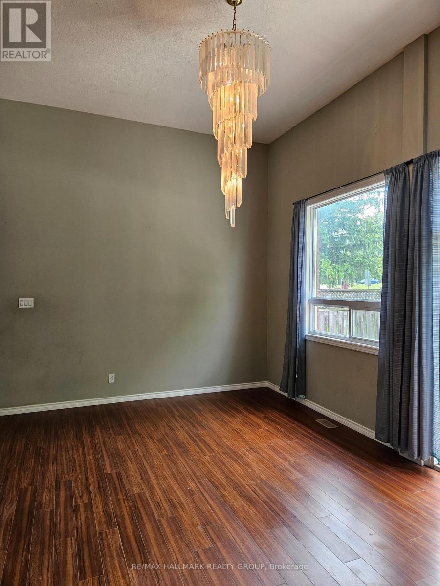 6 - 2669 Southvale Crescent, Ottawa, Ontario  K1B 4V2 - Photo 5 - X12177476
