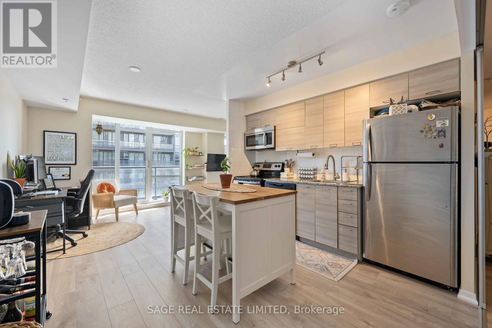 1305 - 20 Joe Shuster Way, Toronto, Ontario  M6K 0A3 - Photo 11 - C12177480