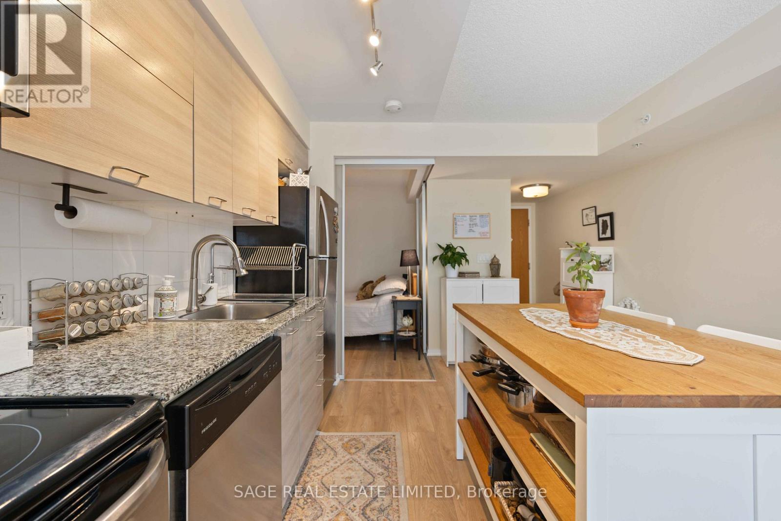 1305 - 20 Joe Shuster Way, Toronto, Ontario  M6K 0A3 - Photo 14 - C12177480