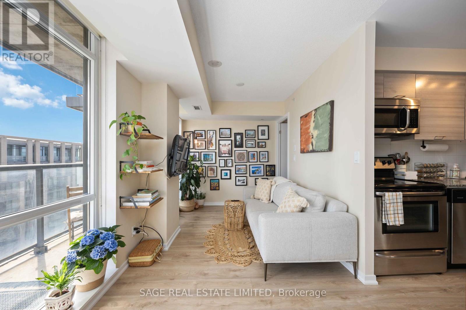 1305 - 20 Joe Shuster Way, Toronto, Ontario  M6K 0A3 - Photo 6 - C12177480