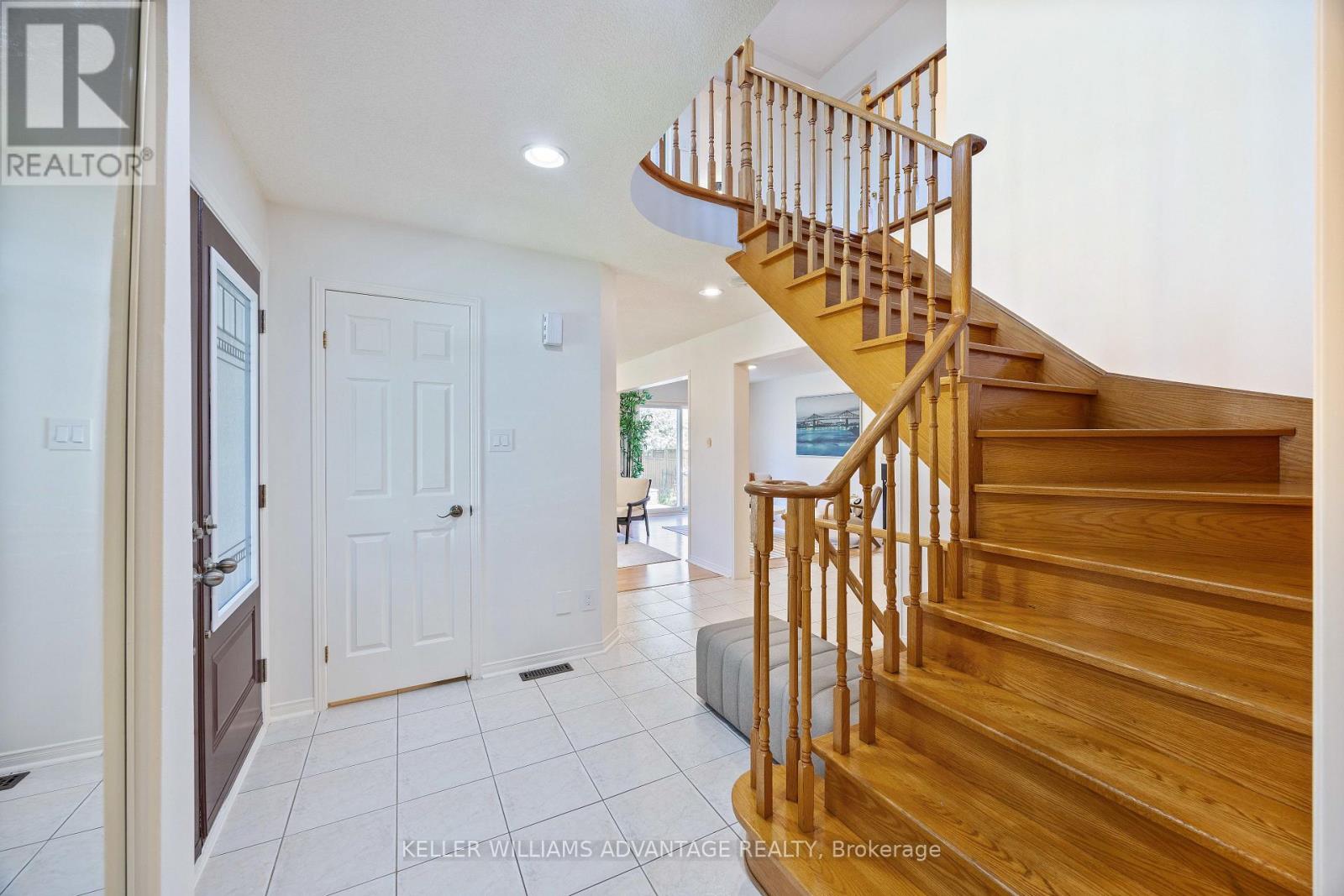 224 Cossack Court, Mississauga, Ontario  L5B 4C2 - Photo 25 - W12159309