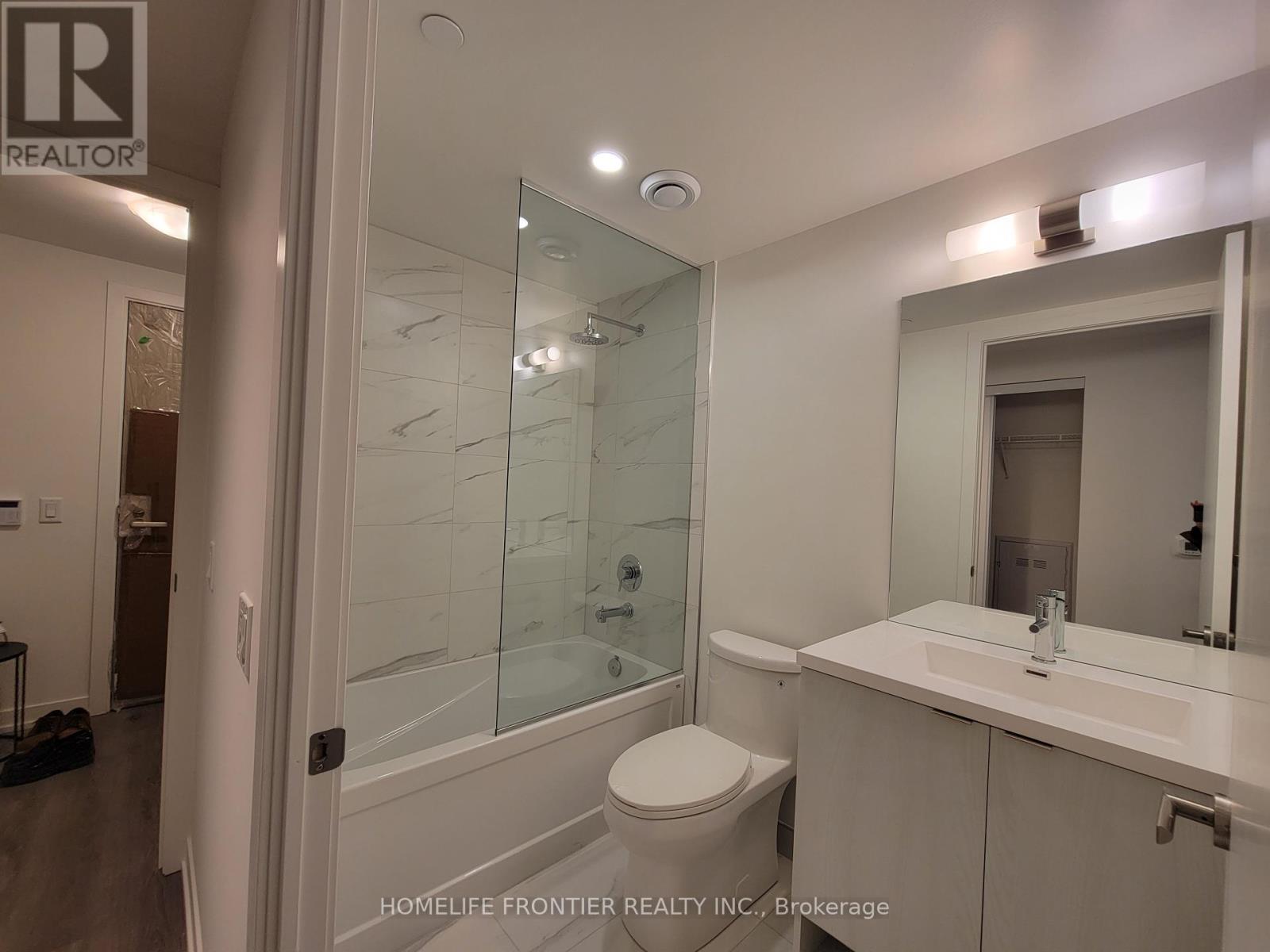 2707 - 138 Downes Street, Toronto, Ontario  M5E 0E4 - Photo 15 - C12177410