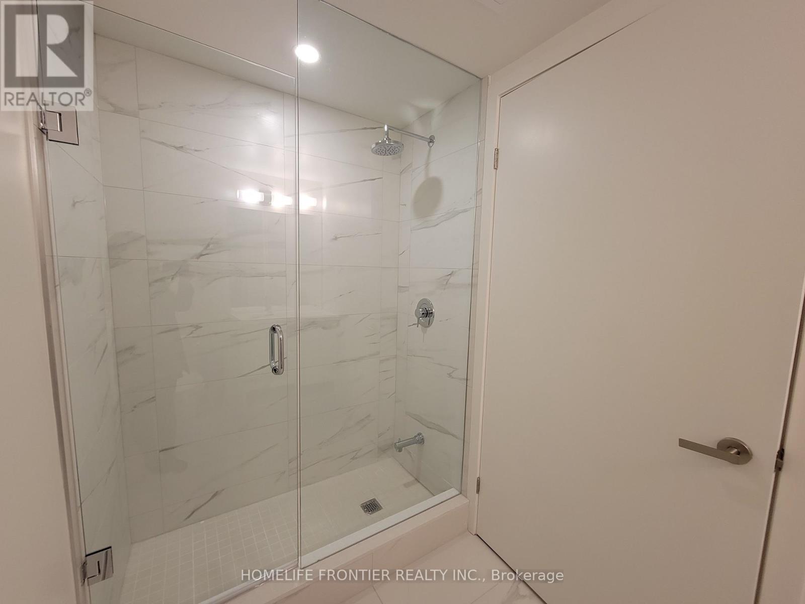 2707 - 138 Downes Street, Toronto, Ontario  M5E 0E4 - Photo 17 - C12177410