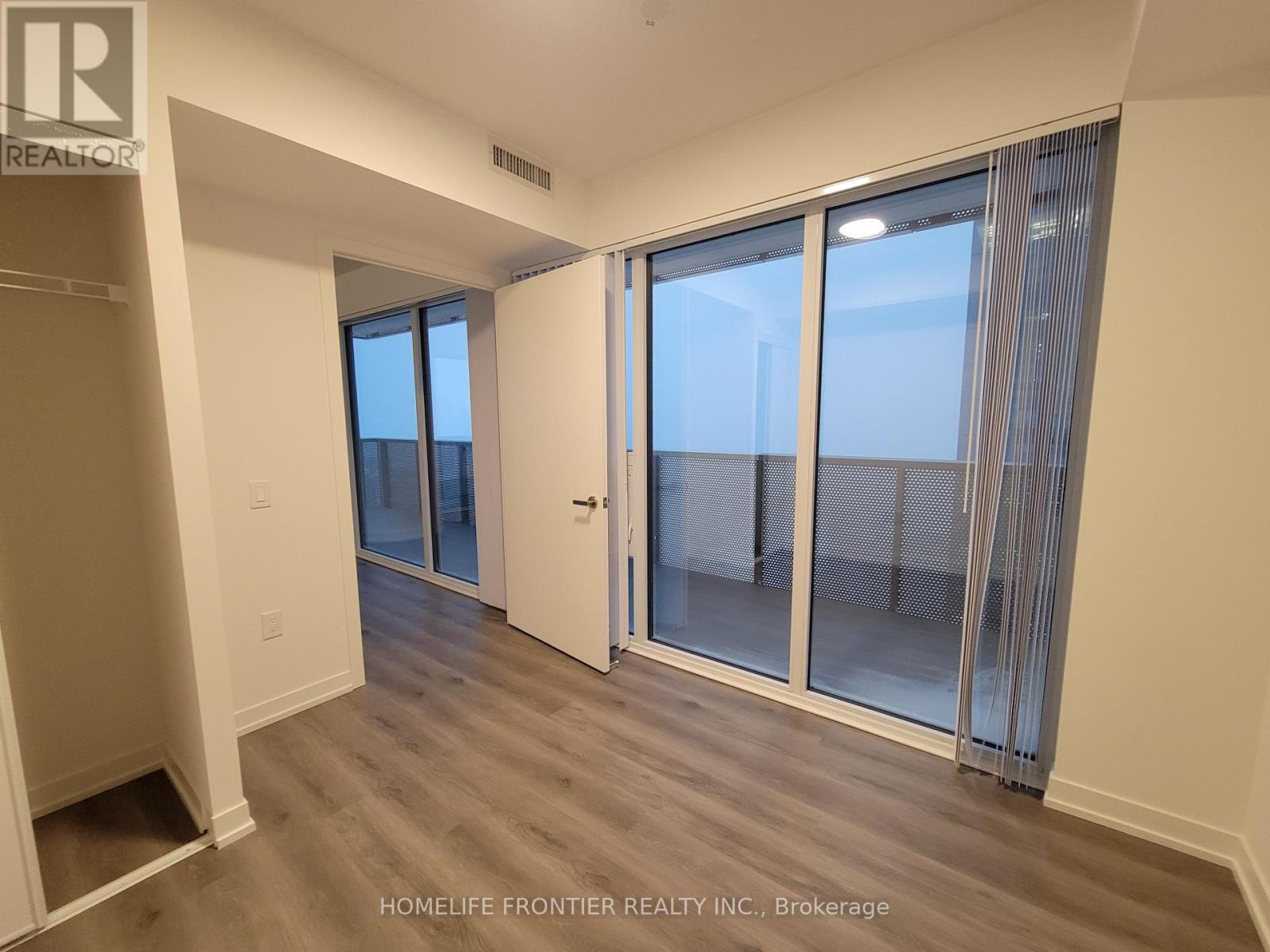 2707 - 138 Downes Street, Toronto, Ontario  M5E 0E4 - Photo 6 - C12177410