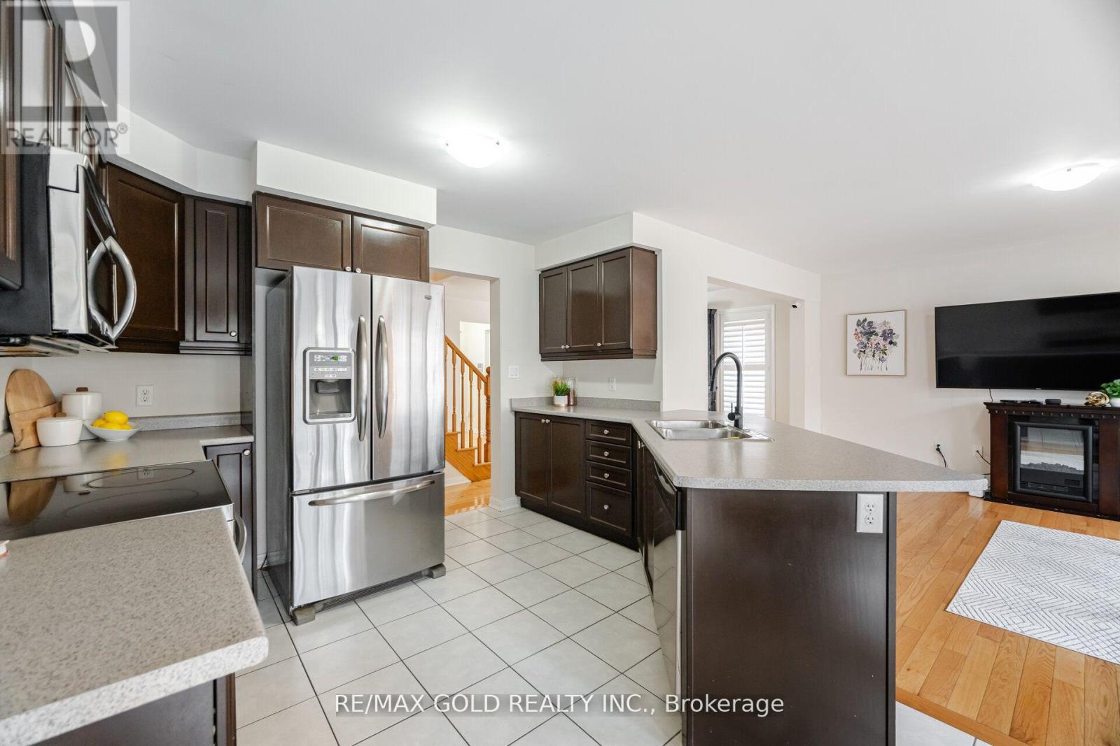 103 Commuter Drive, Brampton, Ontario  L7A 0P7 - Photo 10 - W12175306