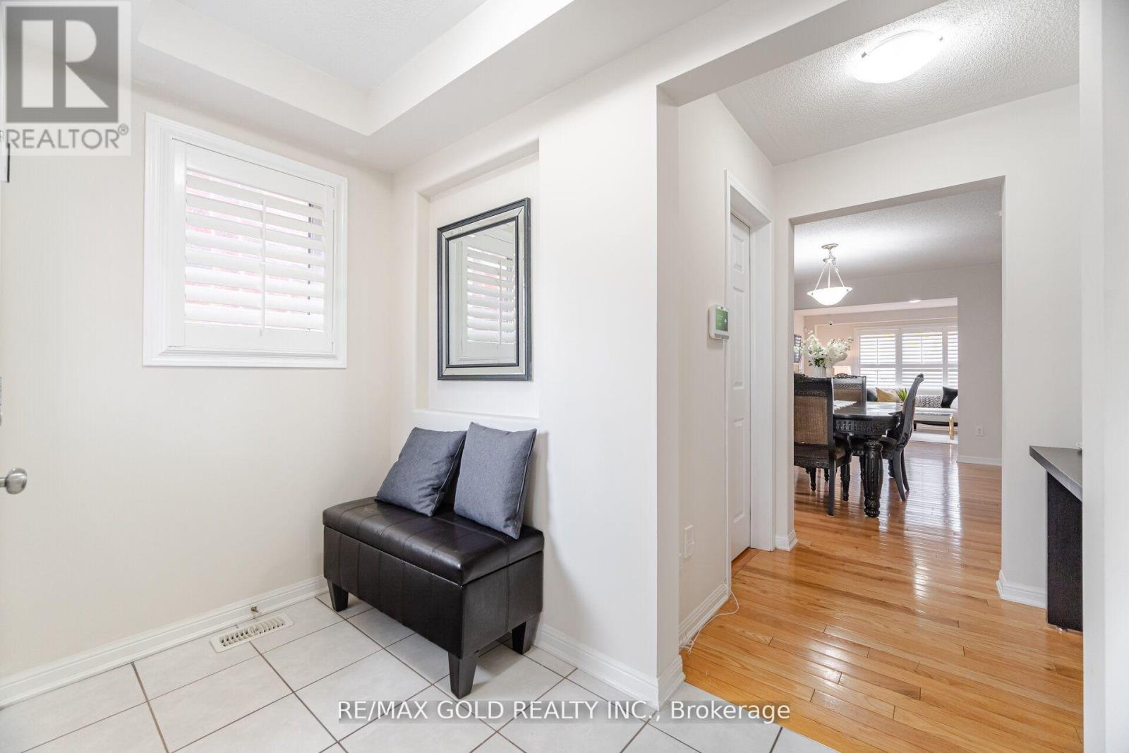 103 Commuter Drive, Brampton, Ontario  L7A 0P7 - Photo 6 - W12175306