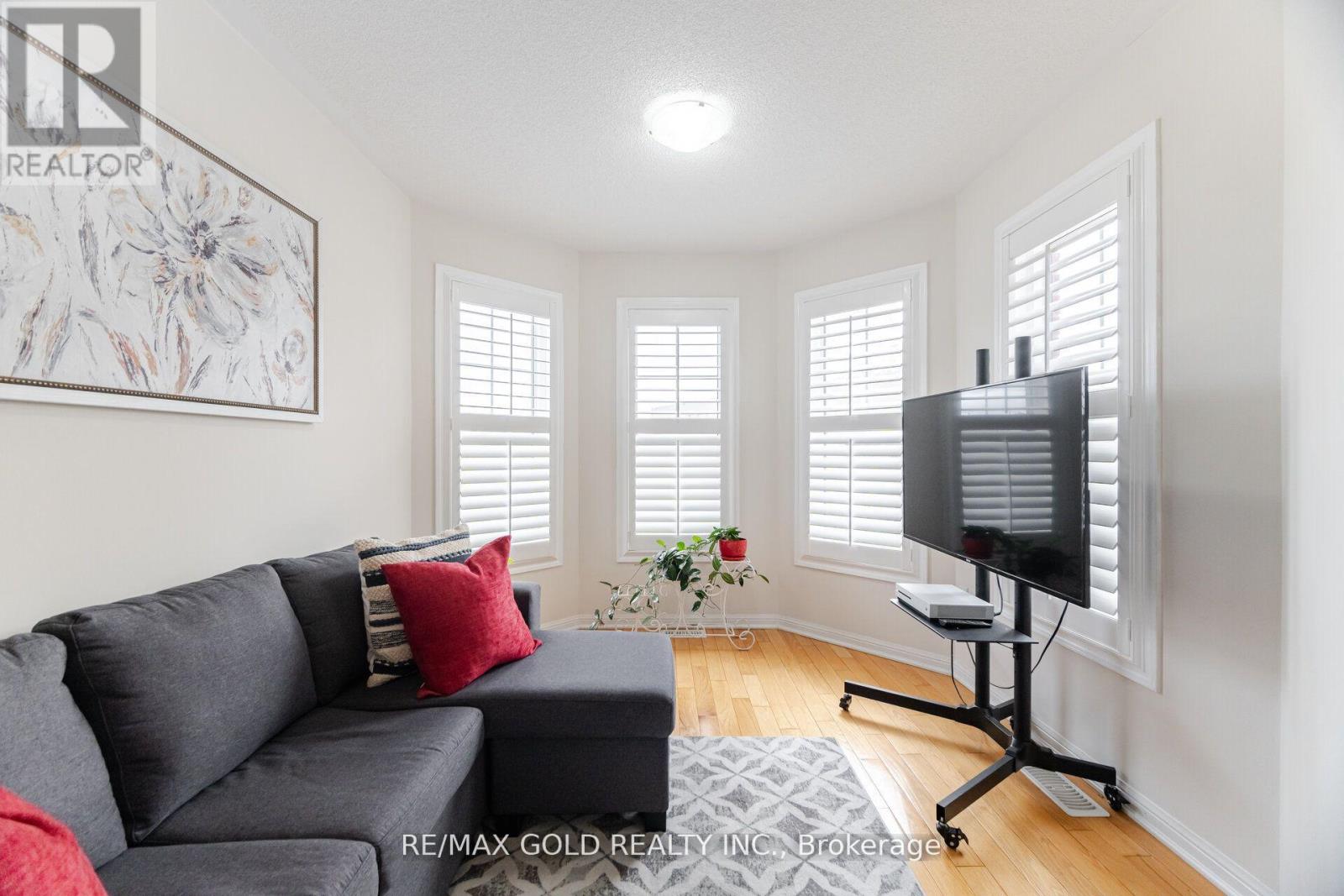 103 Commuter Drive, Brampton, Ontario  L7A 0P7 - Photo 19 - W12175306