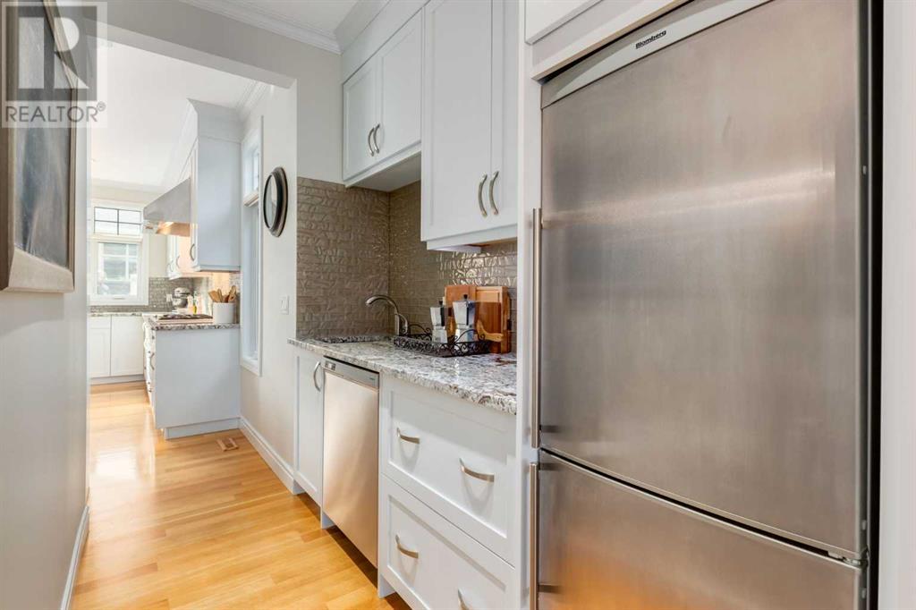 Property at 653 27 Avenue NW image 5