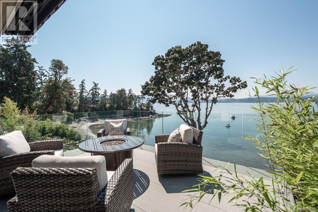 10718 Madrona Dr, North Saanich, British Columbia  V8L 5M7 - Photo 27 - 995550