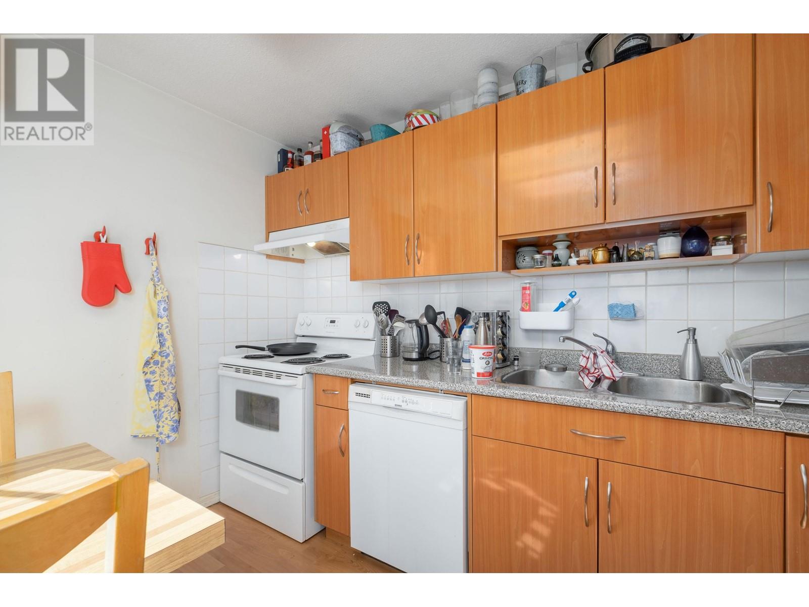 32 E 17th Avenue, Vancouver, British Columbia  V5V 1A2 - Photo 17 - R2998258