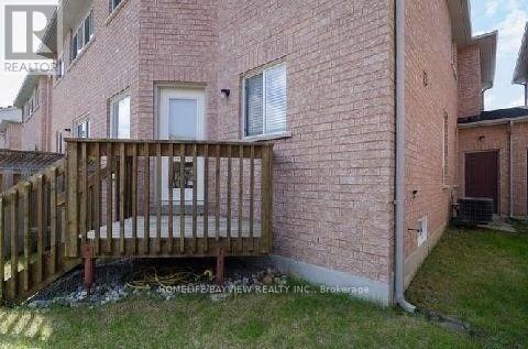 10 Selkirk Drive, Richmond Hill (Langstaff), Ontario  L4B 4P5 - Photo 31 - N12172871