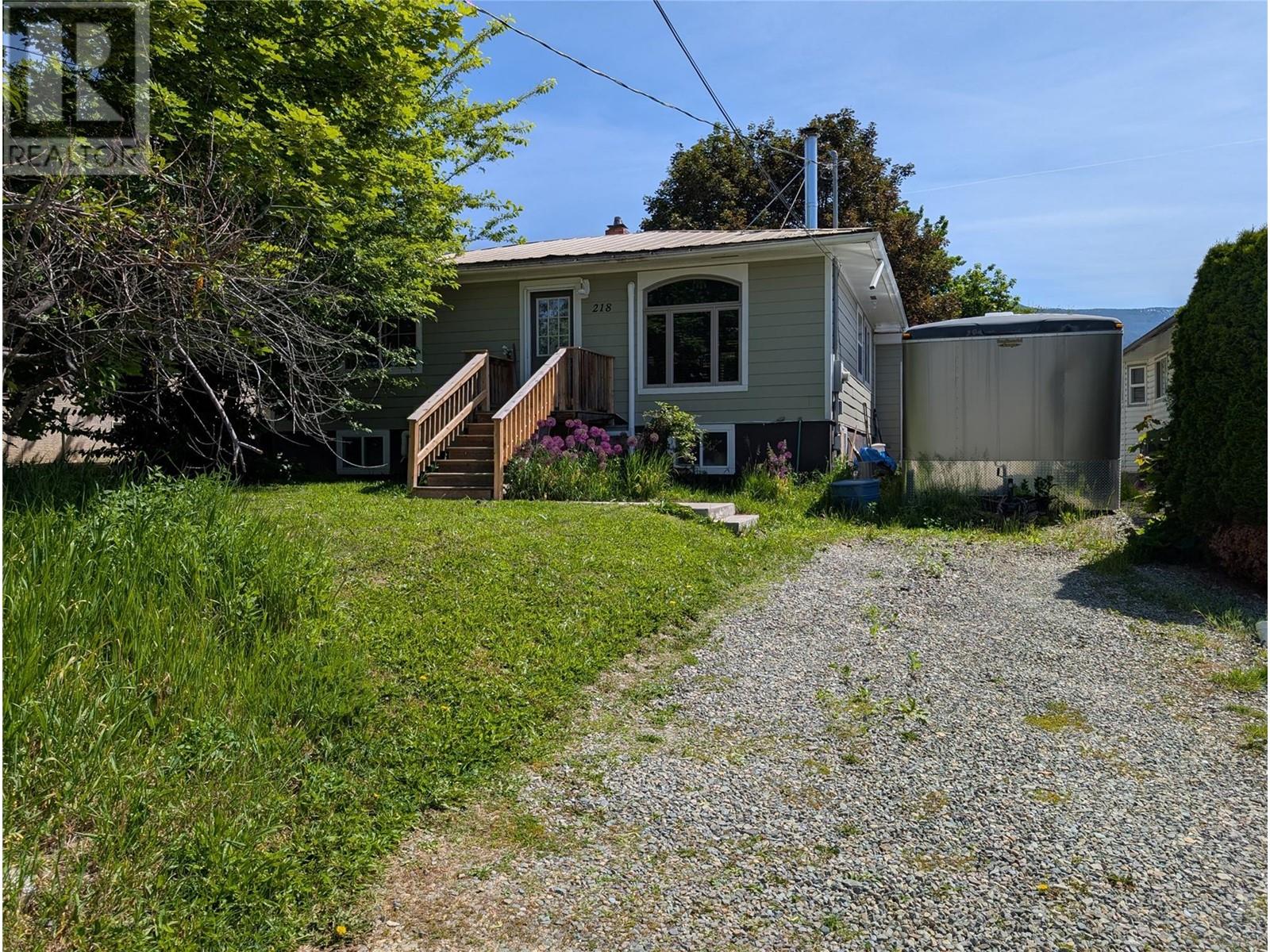 Property at 218 21ST Avenue image 2