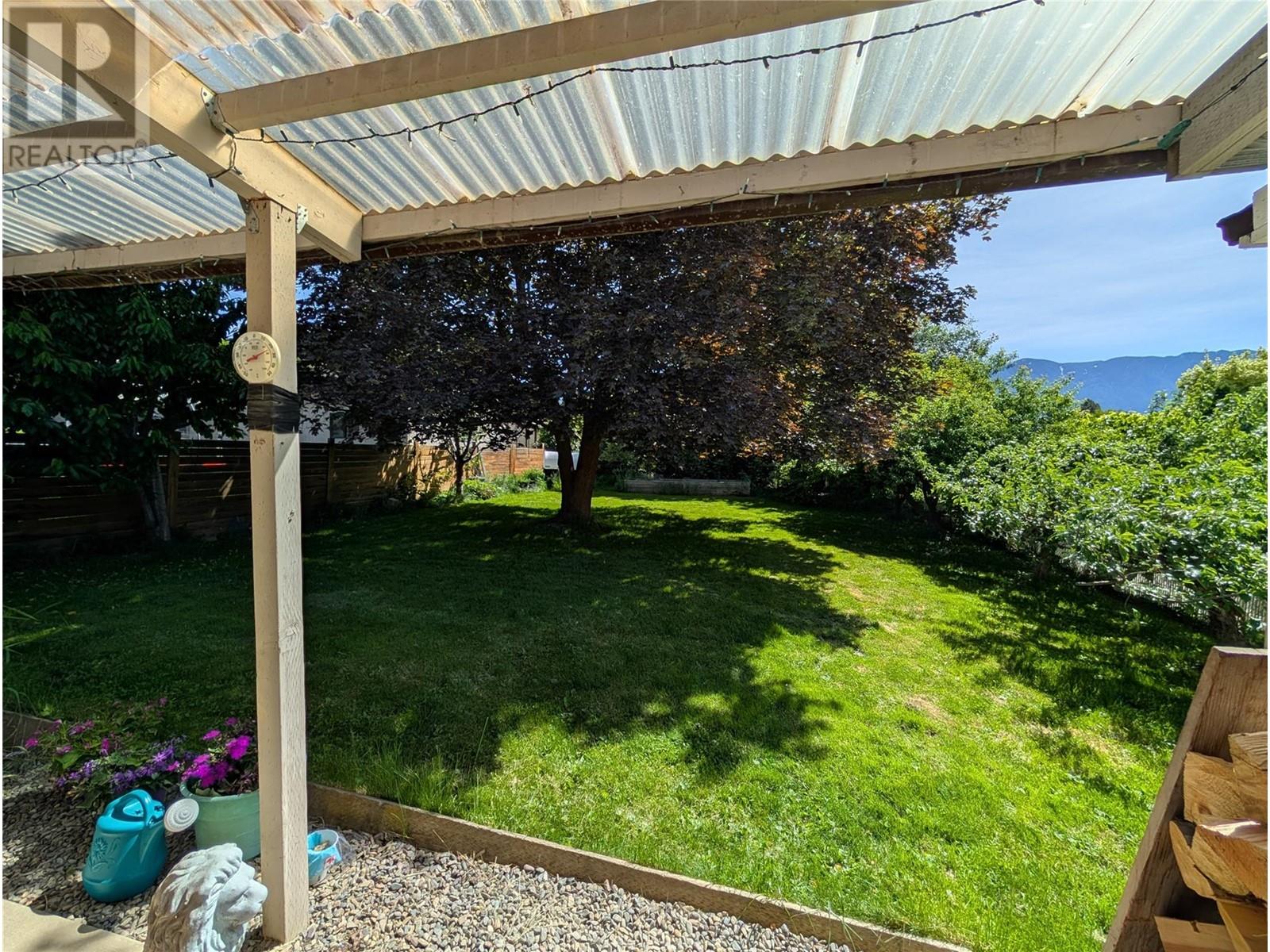 Property at 218 21ST Avenue image 3
