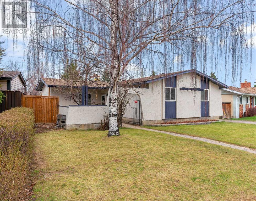 Property at 10636 Oakmoor Way SW image 2