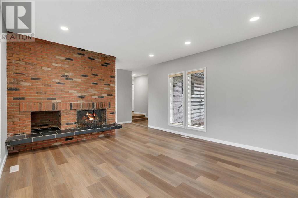 Property at 10636 Oakmoor Way SW image 5