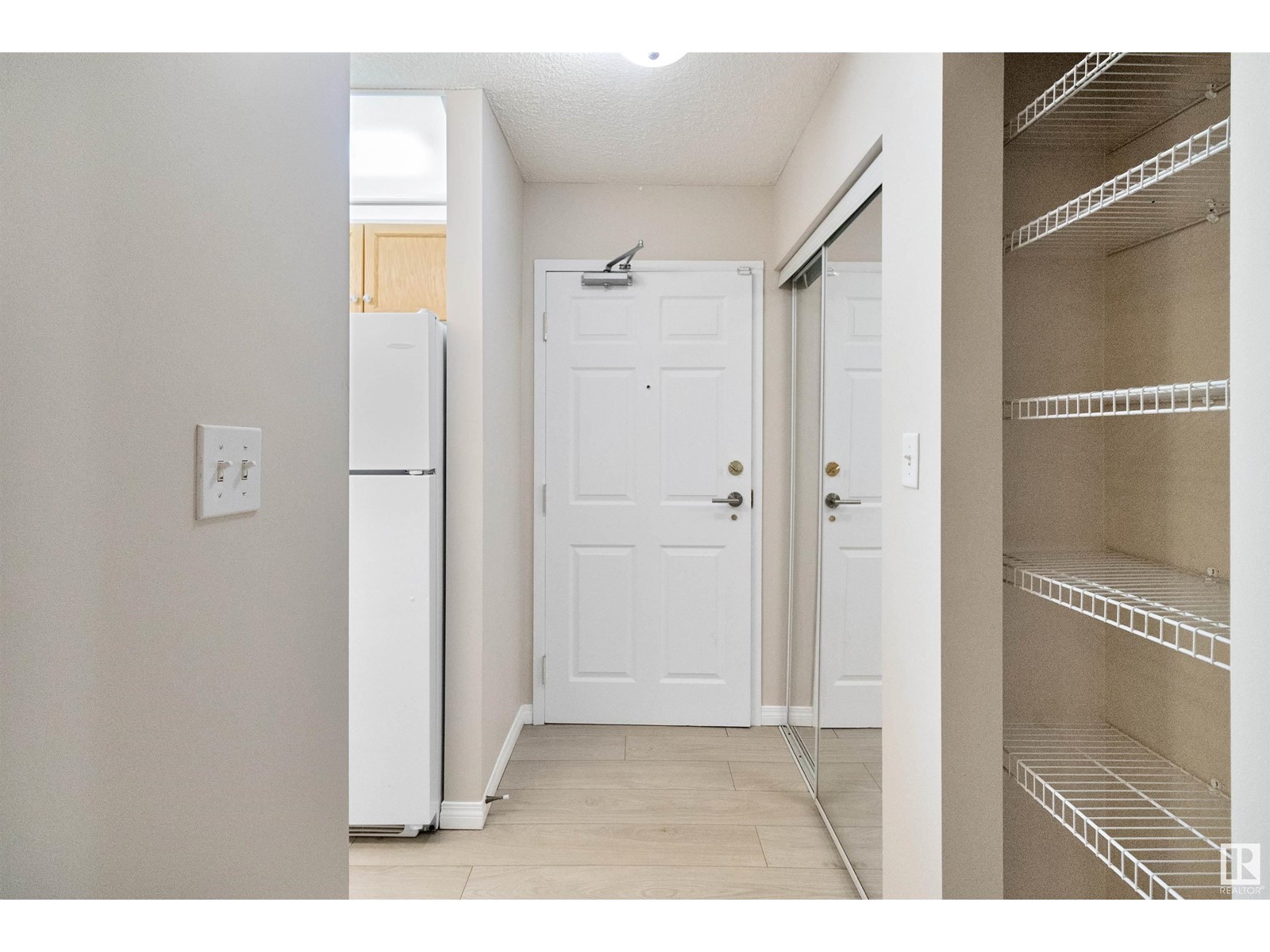 #129 4210 139 Av Nw, Edmonton, Alberta  T5Y 2W6 - Photo 3 - E4438794