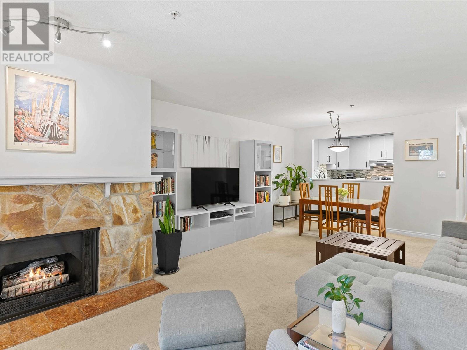 411 1000 Bowron Court, North Vancouver, British Columbia  V7H 2V9 - Photo 6 - R2999548