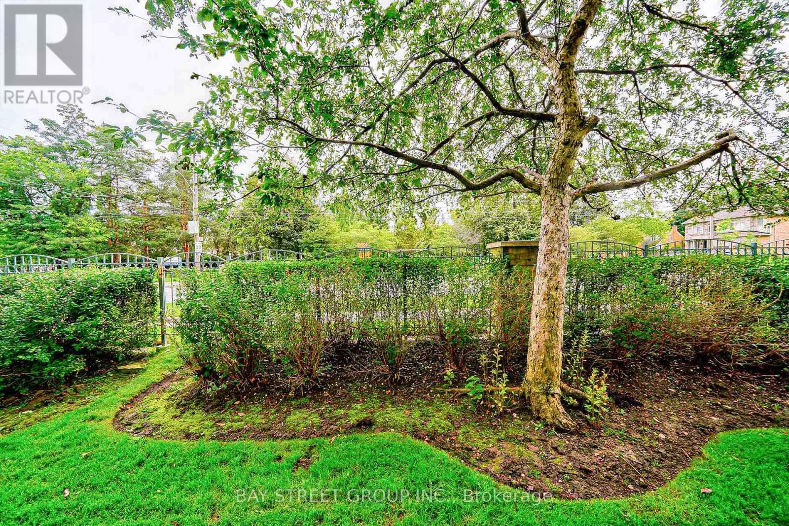 106 - 18 Pemberton Avenue, Toronto, Ontario  M2M 4K9 - Photo 32 - C12177510